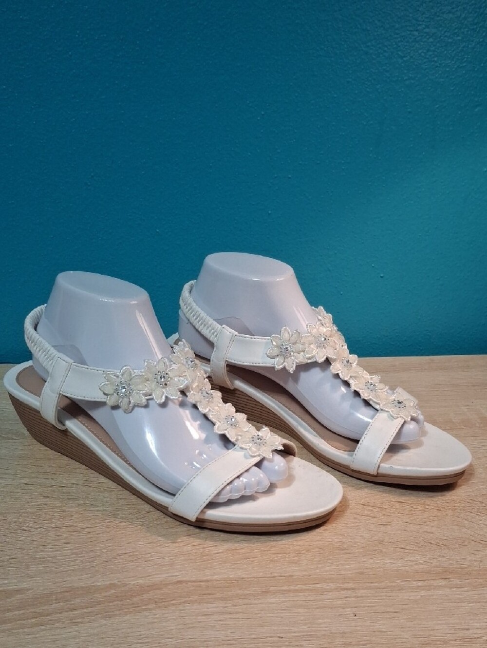 Women's Ivory Floral T-Strap Sandals with Crystal Accents Size 43 - Picture 3 of 9